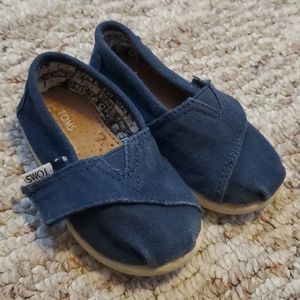 Toddlers Toms